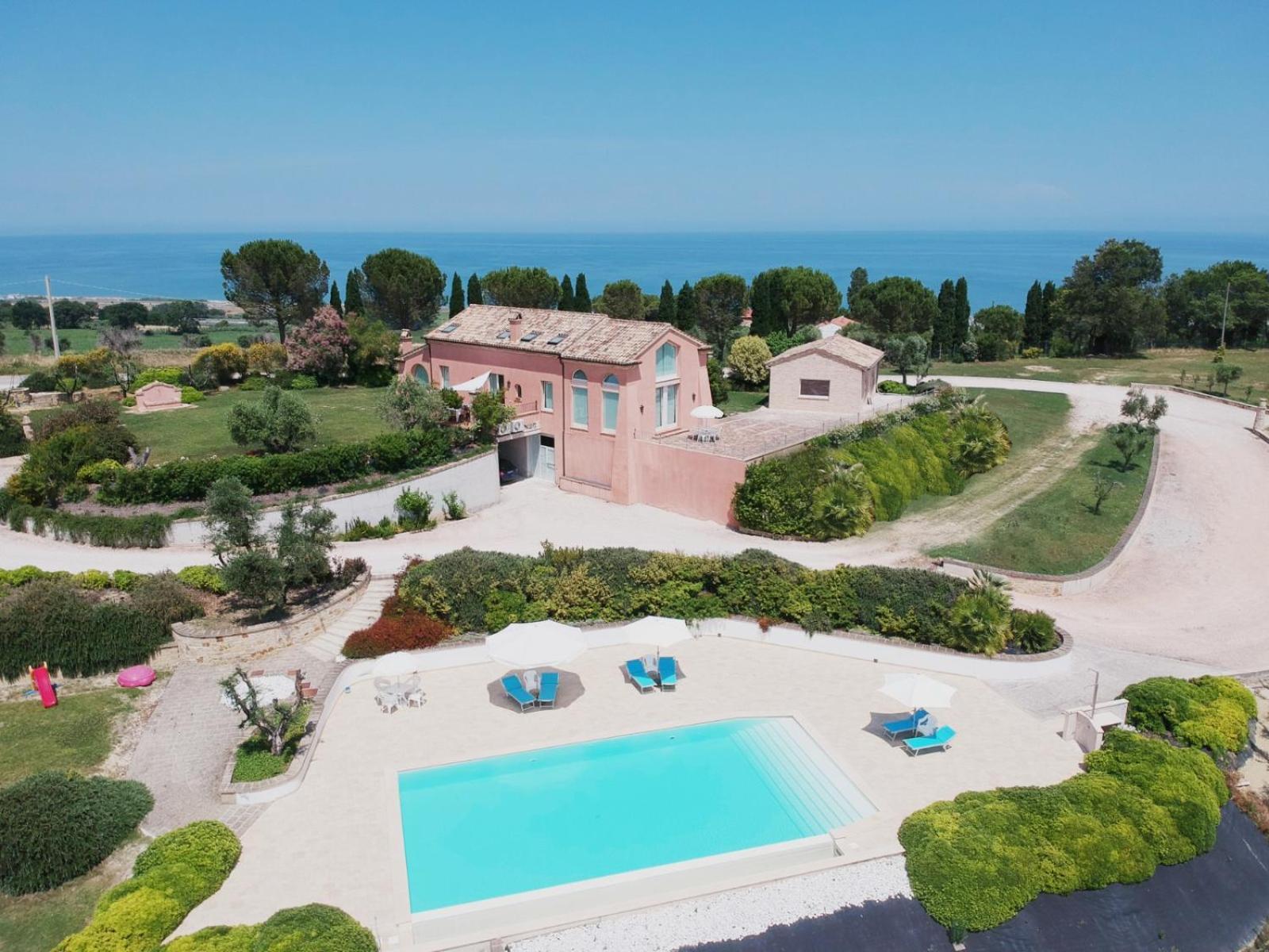 Nontiscordardime B&B Villa Agriturismo Civitanova Marche Ngoại thất bức ảnh